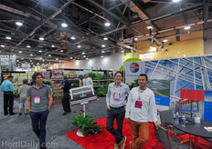 Hortidaily.com editor Boy de Nijs and Henk Verbakel of Havecon at the booth of VB. Copyright by Edward Verbakel.