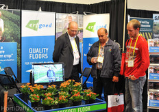 Visitors at the Erfgoed booth.