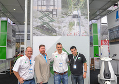 The team of Formflex and Metazet; Arie, Aaron, Philippe and Alexander.