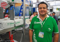 Juan Carlos Garci of CocoGreen coir substrate.