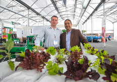 Tim Larson of Fiberdust with distributor and grower Fidel Ochoa of FloraMundo.