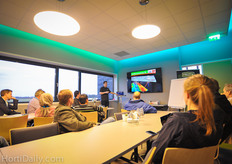 Ad van Adrichem of Duijvestijn tomatoes explained the capital investments and risks of geothermal energy.