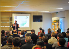 On the second day a training program was organized by GreenQ - DLV Plant on the Horti Science Park in Bleiswijk. Aad van de Berg of GreenQ welcomed the participants.