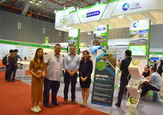 Ms Poomipun Koosakul, Dick van de Kop, Greefa & Daisy Mekong, from Vietnam