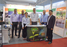 "Suppliers presented several solutions for growers to better their hydroponic production. "We understand the need for controllable water quality since we have been doing business here via distributors for many years", Simon Jones of Genap explained. "We can support the growers in biosecurity, secure the water management and water treatment and help them with rain water harvesting. This way they can grow a more safe and better crop." On the photo with Xander van der Zande (DanDutch), Avner Ehrlich (ATC), Lily Gao, Dick van Regteren & Simon Jones (Both Genap) & May Huang."