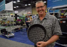 Alan Van Wingerden with Plant Pie LLC visiting the show. Bringing along his Great for drop-ins patented root system