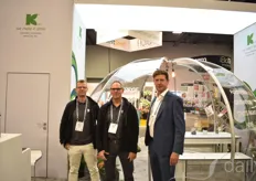 Feeling cold at the show? Klasmann-Deilmann had a mini greenhouse ready for you to sit under. Martin Nugteren, Mark Thomas and Bart Oude Wesselink.