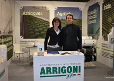 Eliana Bonetti and Riccardo Ambrosoli of Arrigoni presenting new smaller rolls for the garden centers and gardeners. They want to propose their products for the professional growers also for the private customer.
