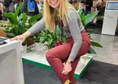 Our editor Elita Vellekoop with Amigo Plants socks. 