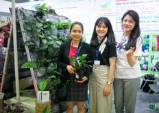 The Dalat Flower Association promotes flowers and pot plants from the Dalat region in mid Vietnam. On the photo is Ngan Pham, to the left, secretary of the Dalat Flower Association.