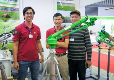 DuCar from Turkey makes sprinkler installations. In the middle is Nguyen Minh Duc. Original company name is Yüzüak. 