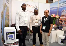 Francis Nteere and Jane Karina of Oasis Floralife with George Njogu of Equinox Horticulture in the middle. Left in the picture Express Clear 100, hydration product for mainly roses.