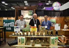The team of Fertil USA, presenting the Fertil pots and their new Pot and tray combination, a 7x 12 cm biodegradable air pruning pot.