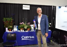 Dennis Wheeler aka Mr leaf shine of Chrysal with Chrysal Leaf Shine, a product to enhance the foliage and clean off sprays recidues or water spots.