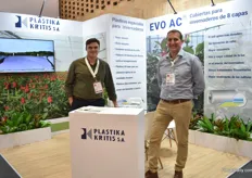 Lambros Assariotakis and Dimitrios Millios of Plastika Kritis, for the first time at the exhibition as exhibitors at Proflora. “We are here to introduce our high-quality plastic to Colombia.”