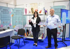Clara Malpica and Juan Carlos Gallón of Oboya South America. In Colombia, many of the large flower growers do not only grow flowers they also grow blueberries . Oboya now also manufactures clamshells so they can supply the growers for both industries.