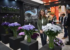 Monica Useche of Suntory Flowers. BluOcean is their highlight at the booth. The new stems have been shipped to the US mid-September. Reactions are very positive and they receive a lot of attention at the show!