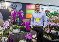 Connor van Steekelenburg with CosMic Plants