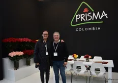 Natalia Mosquera and Eduardo Guillio of Flores Prisma. This Colombian farm presented several new varieties including Fornite, Rachel, Meli, Swan, Hot Explorer and Red Panther.