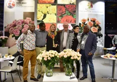 Over the last years Roses Forever awarded the best grower of the rose Inger Kristine. Inger Kristine, in the middle handed out the award. This year, the winner was...