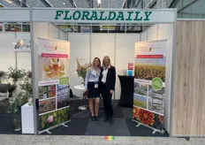 At the show, FloralDaily also had a booth where you could pick up a Buyer's Guide. This Guide is also available online: https://www.floraldaily.com/content/buyers-guide/ In the picture, our editor Elita Vellekoop and Frances Smits.