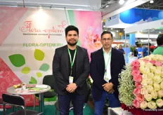 Alejandro Bera and Gerardo Felices of Flora-Optom. They export Ecuadorian grown flowers to Russia and South America. Besides that, they also own a 20ha rose farm; Valle Alto. Flora-Optom is active on the Russian market for 20 years now.