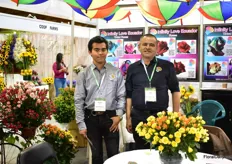 Andres Neira and Jorge Neira of Infinity Love Ecuador. It is an association of 20 small producers in Cotopaxi and they grow roses (fresn, tinted and sprayed) roses on 7ha in total.