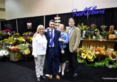 The team of Fresh Blooms, a daughter company of Delaware Valley .They import flowers from anywhere and is have strong logistic programms. “We can easily connect farms to customers.”