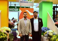 Alejandro Echeverri of Aromas Farms with Luis Bautista of Panalpina.