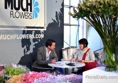 Javier Mantilla of Much Flowers talking with a visitor. 