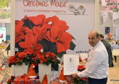 Ton de Bresser of Selecta One, who surprised the IPM’s novelty committe with the Christmas Mouse - the unusual poinsettia with round instead of pointed leaves, grabbing the top award in the category flowering indoor plants.
