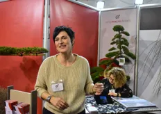 Eva Forlani of Nippontree, a 3ha nursery in the North of Italy. For 20 years now, they import plants from Japan, aroun 20-25 containers a year. More on this company later in FloralDaily.