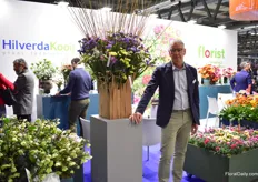 Marcel van Steekelenburg of HilverdaKooij. They are present at the Myplant & Garden for the first time and it is also the first time that they are exhibiting in one booth with Florist, because they are going to merge soon. Italy is a large market for HilverdaKooij and the statice is one of their best-sellers in this country.