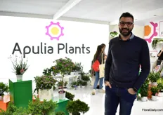 Pietro Paparella of Apulia Plants grows Mediterranean plants outside in Italy. They export half of their production.