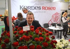 Göran Basjes of Kordes Rosen presenting the Con Amore. Besides easy to propagate, the great advantage of this particular variety is it's easy cultivation in many different climate zones. It is planted frequently, especially in countries like Russia and Poland.