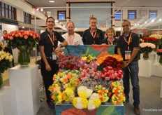 The team of Dümmen Orange presenting their different bouquet concepts. “It encourages growers to grow other crops and we have all the crops available”