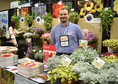 Oliver Gomez with Vivero presenting new plants at their booth. One of their highlights are the FancyFillers of German breeder Westhoff.