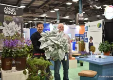 Peter Rijssen and Brian Kirkland of Concept Plants presenting Angel Wings, a winner of the Retailer Choice Awards.