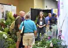 Janet Sluis of Plant Development Services giving the visitors more information about the Sunset WesternGarden Collection.