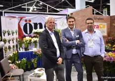 Hans Konst, Bas Tesselaar and Rodrigo Rolon of Könst Alstroemeria exhibiting at the PMA Fresh Summit for the first time. At their booth, they paid special attention to their pot callas and Florinca's. 