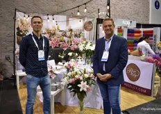 Emiel van Tongerlo and Robin van der Schaaf promoting Roselily, a pollen free lily variety, of which they supply the bulbs. Last year, this "Dutch invention" entered the US market and since then, they have seen the numbers increasing rapidly. 