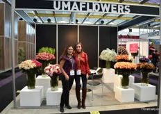 Vanessa Jaramillo and Paola Mejia Campos of Uma Flowers, a broker in Quito, Ecuador. They supply all kind of Ecuadorian flowers all over the world.