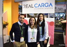 The team of Real Carga, one of the few remaining local agencies for flowers in Colombia.