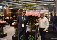 Diego Negrete of Star Roses and Marcelo Echeverria of Dümmen Orange presenting Boulevard, a Dümmen Orange variety that is in the market for about 4 years now. It is a Russian market variety with a stem length of +70 and a bud size of +8. The variety is doing well in the Russian market, Negrete tells us.