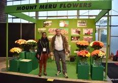 Elizabeth Thomas and Herwig Tretter of Mount Meru Flowers, the only Tanzanian farm exhibiting at the show. They grow 30 varieties of intermediate roses, but also ruscus, eucalyptus, leather fern and asparagus on 4 farms with a total acreage of 48 ha. They mainly grow for supermarkets in the EU, but they can also go to other countries. Tretter is very pleased to grow roses in this country, which is politically stable.