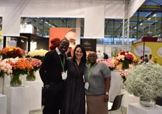 Jeffrey Omana and Victoria Ohara of Magana Flowers with a client from Russia (in the middle). Since the FlowersExpo in Moscow, they changed their cutting stage and are currently receiving positive reactions on the results.