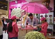 Promotion of Scoop with a scoop of Ice.